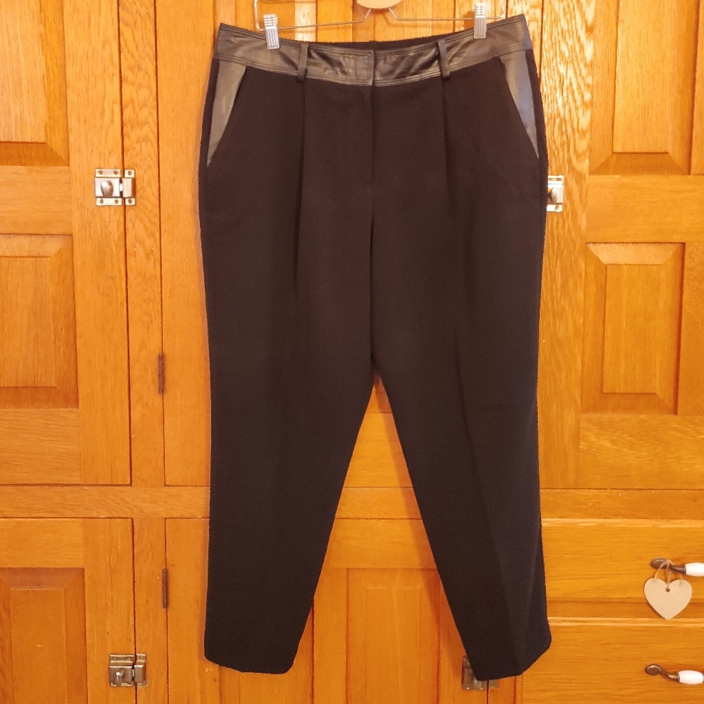 Ann Tyalor black faux leather trim ankle dress pants